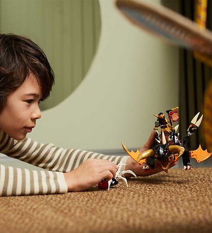 LEGO Ninjago - Le dragon de terre de Cole ? vo 71782 - 285 Par