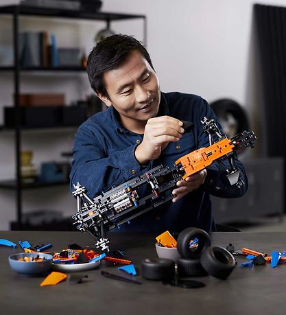LEGO® Technic - McLaren Formúla 1-Kappakstursbíll 42141 - 1432 P