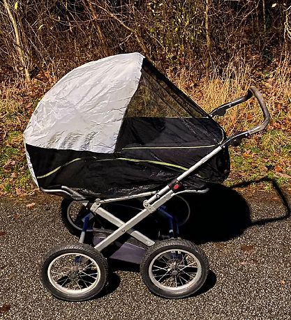 BabyDan Mosquito Net - Black w. Reflector on the hood