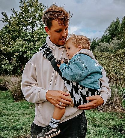 Wildride Baby Carrier - The Toddler Swing - Teddy Houndstooth
