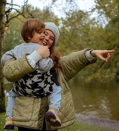 Wildride Baby Carrier - The Toddler Swing - Teddy Houndstooth