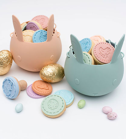 We Might Be Tiny Bucket - Bunny Basketball - Turquoise
