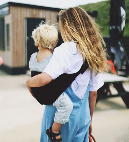 Wildride Baby Carrier - The Toddler Swing - Black Rib