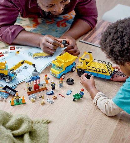 LEGO® City - Byggingarvélar og niðurrifskrani 60391 - 235