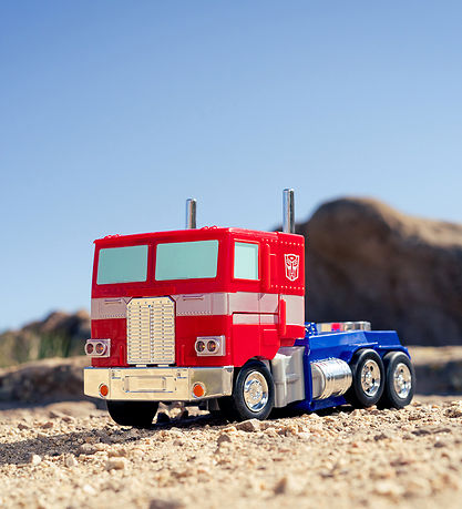 Jada Action Figure - Transforming RC Optimus Prime