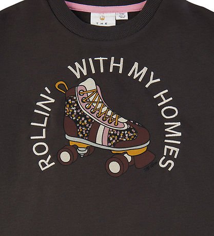 The New Sweatshirt - TnHattie - Phantom m. Rollschuhe