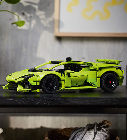 LEGO Technic - Lamborghini Huracn Tecnica 42161 - 806 Delar