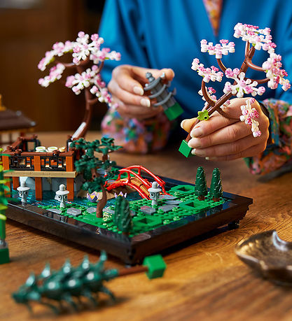 LEGO® Icons - Tranquil Garden 10315 - 1363 Parts
