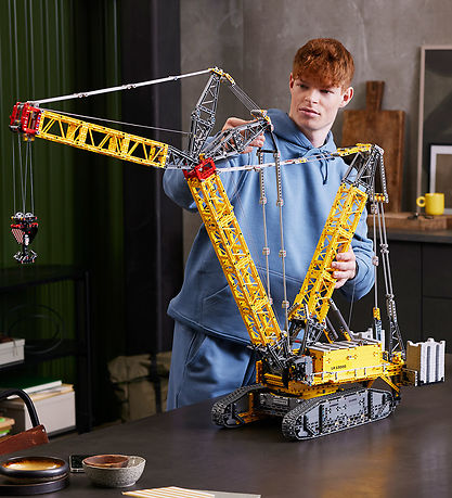 LEGO® Technic - La grue sur chenilles Liebherr LR 13000 42146 - 