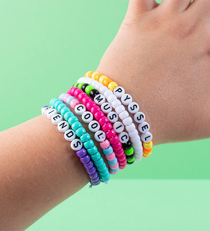 Playbox Armbanda sett - Stafrófið Perlur