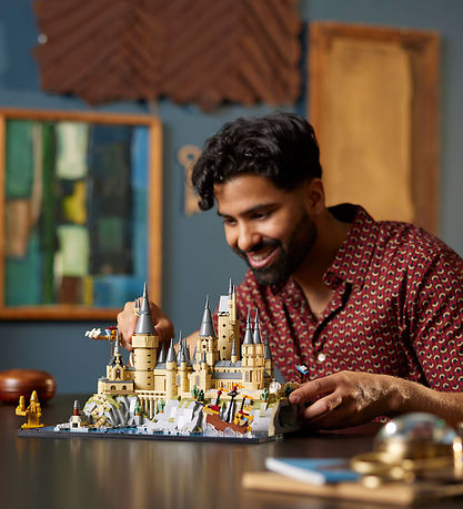 LEGO® Harry Potter Hogwarts? Castle and Grounds 76419 - 2660