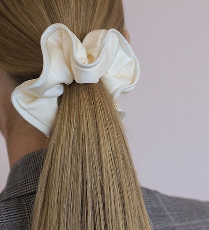 By Str Scrunchie - Anemone - Off White