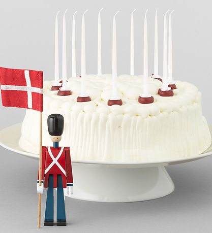 Kay Bojesen Wooden figure - Standard bearer - 14 cm - Mini - Red