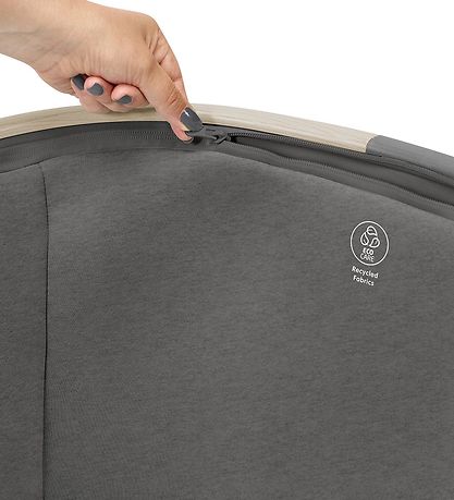 Maxi-Cosi Crib - iOra - Beyond Graphite ECO