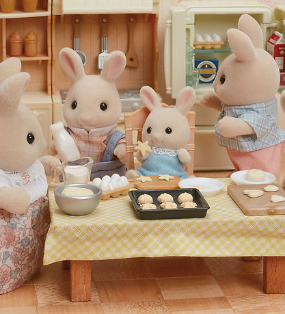 Sylvanian Families - Milk Rabbit Family