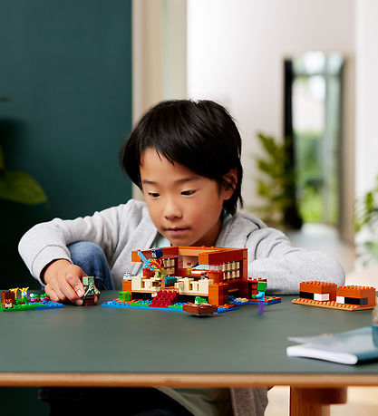 LEGO® Minecraft - The Frog House21256 - 400 Partar