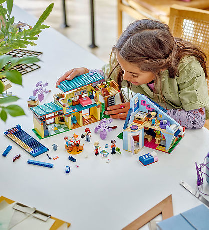 LEGO® Friends - Olly and Paisley's Family Houses 42620 - 1126 Pa