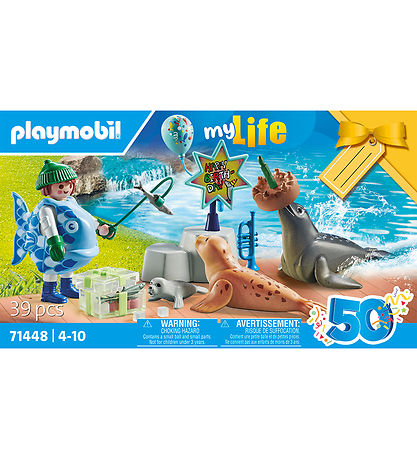 Playmobil My Life - Feeding Of DYR - 71448 - 39 Parts