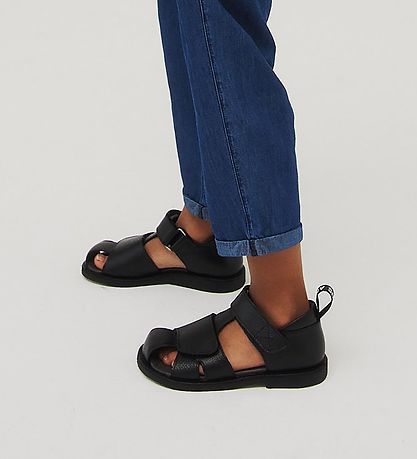 Angulus Sandalar - Black