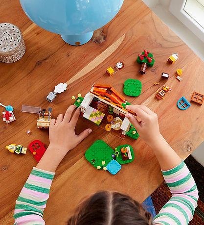 LEGO® Animal Crossing - Isabelle på hustelefon 77049 - 389 D