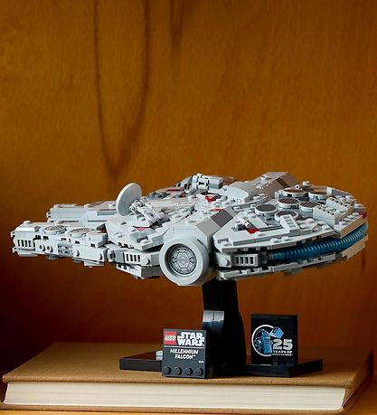 LEGO® Star Wars - Millennium Falcon tbd LSW IP 4 2024 75375 - 92