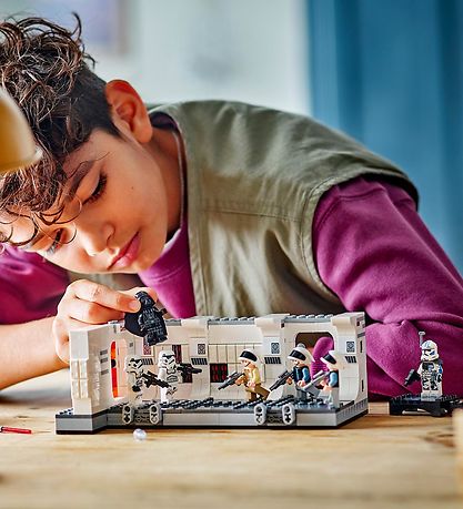 LEGO® Star Wars - Boarding the Tantive IV 75387 - 502 Partar
