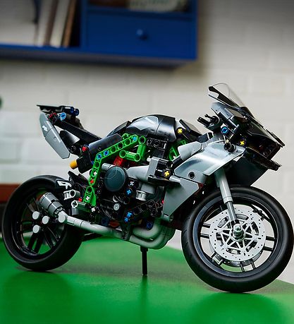 LEGO® Technic - Kawasaki Ninja H2R Motorcycle 42170 - 643 Partar