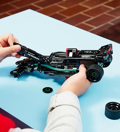 LEGO® Technic - Mercedes-AMG F1 W14 E Performance 42165