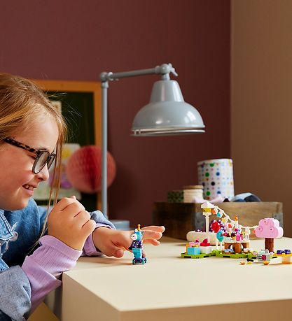 LEGO® Animal Crossing - Julian's Birthday Party 77046 - 170 Part