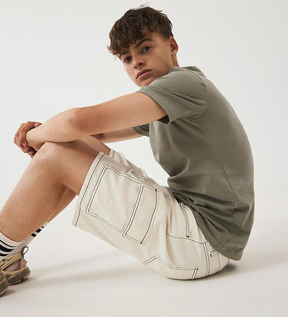 LMTD Shorts - NlmUtizza - Turteltaube/Raven Stiche