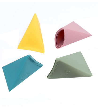 We Might Be Tiny Moules  glace triangulaires - Silicone - 4 Pac