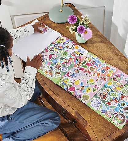 Eeboo Colouring Book - L Honor To Draw - Magical Creatures
