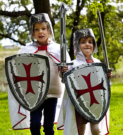 Liontouch Costume - Knight's Shield - Gray w. Maltese Cross