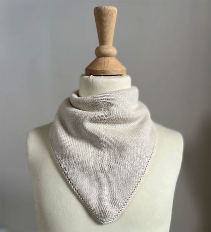 Pine Cone Teething Bib - Knitted - Leo - 36.5x22 cm - Natura Mel
