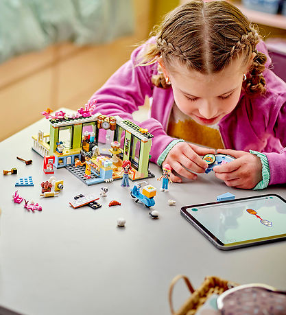 LEGO® Friends - Heartlake City Café - 42618 - 426 Parts