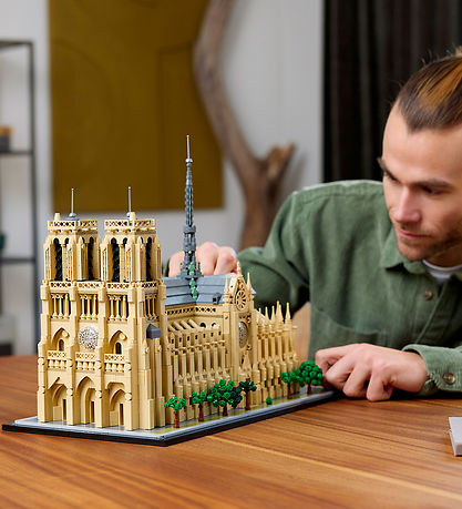 LEGO® Architecture - Notre-Dame de Paris 21061 - 4383 Parts