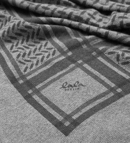 Lala Berlin Skjerf - 162x85 - Triangle Trinity Classic+ M - Cit