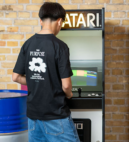 Hound T-shirt - Black w. Print