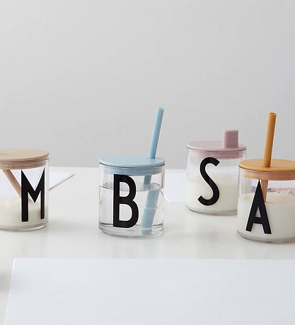 Design Letters Cup - W