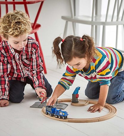 BRIO World Lestarbraut - 17 Partar - Gullflutningasett 33812