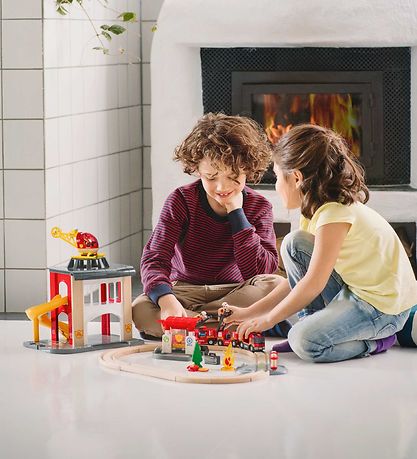 Rail de Train BRIO World - 18 Parties - Pompier 33815