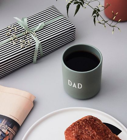 Design Letters Becher - Lieblingstassen - Love Dad - Mattgrün
