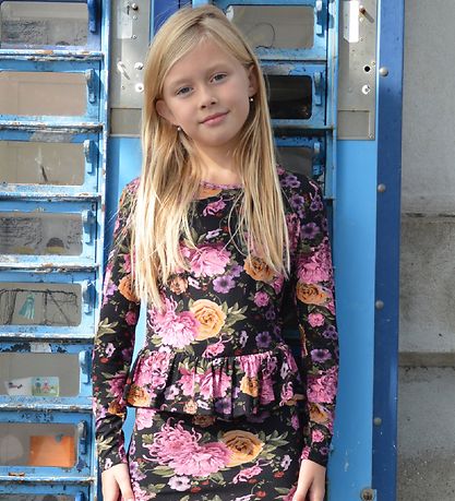 The New Kleid - Flower - Schwarz m. Blumen