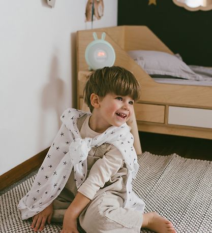 Rabbit & Friends Alarm Clock w. Lights - Wake Up - White
