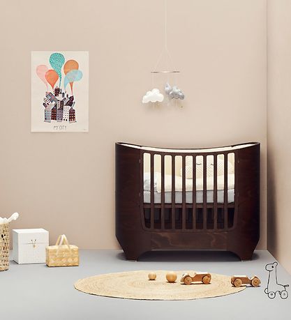 leander baby bed