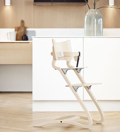 Leander Classic+ Highchair - 55x56x83 cm - Whitewash
