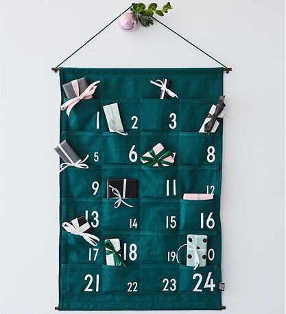 Design Letters Christmas Calendar - 73 cm - Dark Green