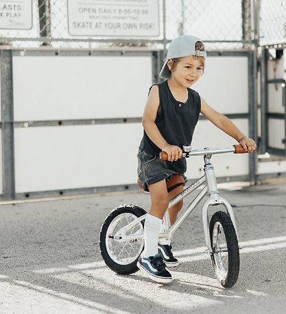 Banwood Balance Bike - First Go! - Chrome