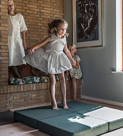 by KlipKlap Fold Mattress - 4 Fold - 100x100 cm - Deep Green/Lig