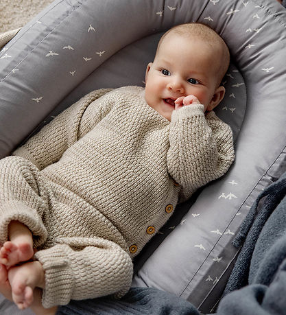 Voksi Babynestchen - Stone Grey fliegend